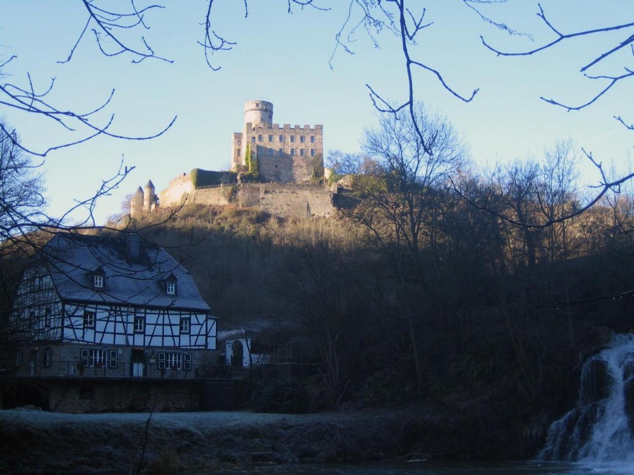 Ferienwohnung Zur Burg Eltz 维尔舍姆 外观 照片